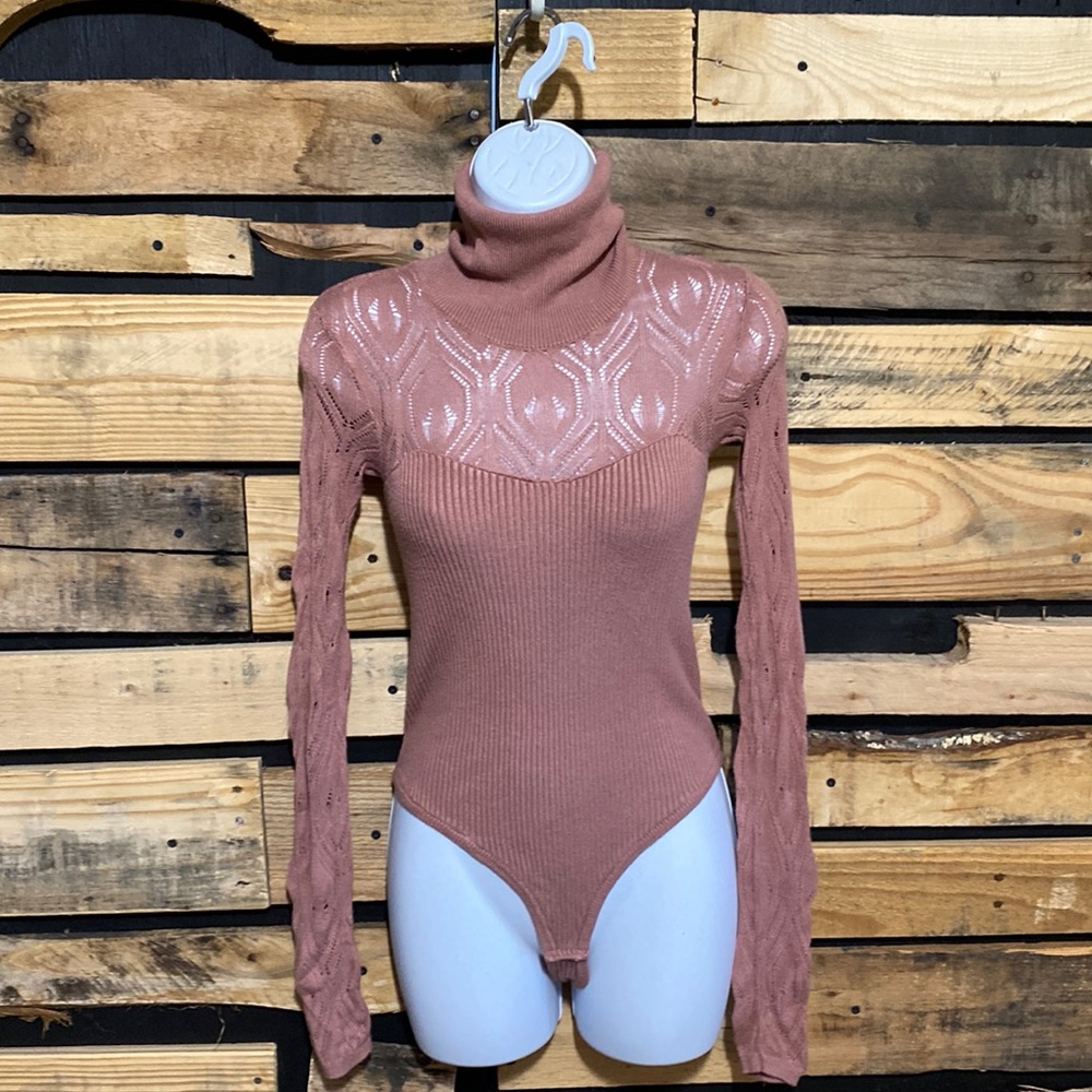 Intimately Free People Pretty in Pointelle Pink Turtleneck Bodysuit Sweater XS‎